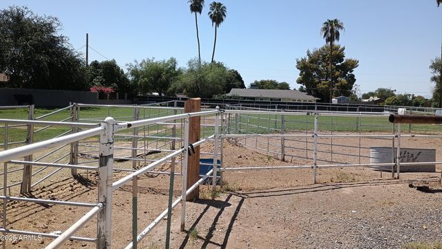 4410 W BANFF Lane, Glendale, AZ 85306