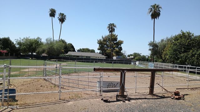 4410 W BANFF Lane, Glendale, AZ 85306