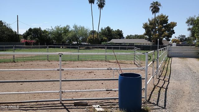 4410 W BANFF Lane, Glendale, AZ 85306