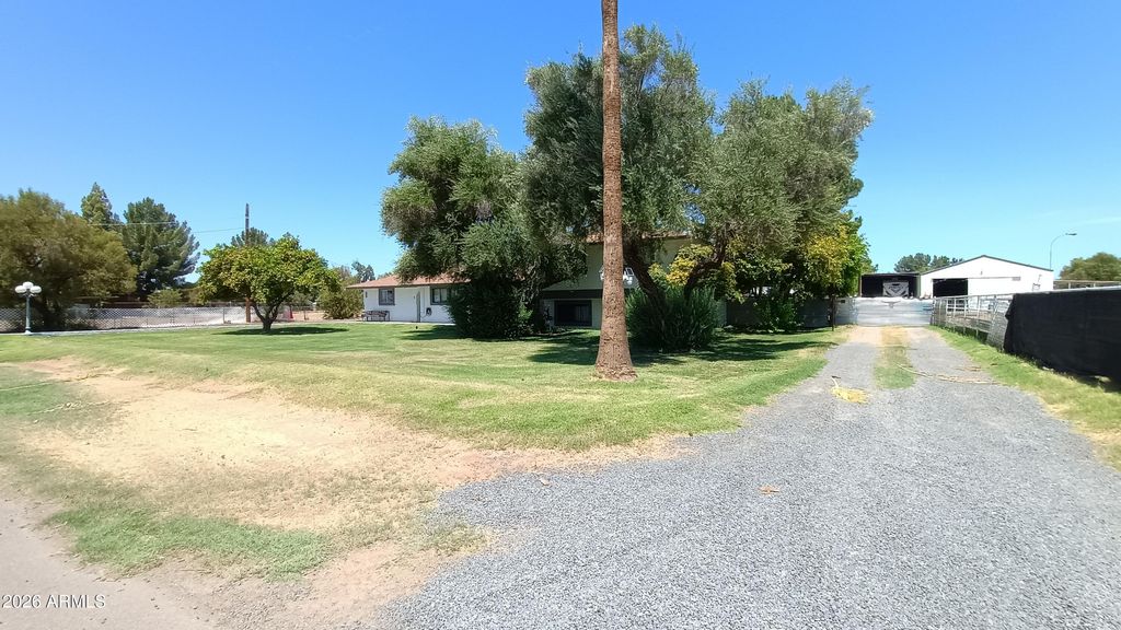 4410 W BANFF Lane, Glendale, AZ 85306 — photo 5