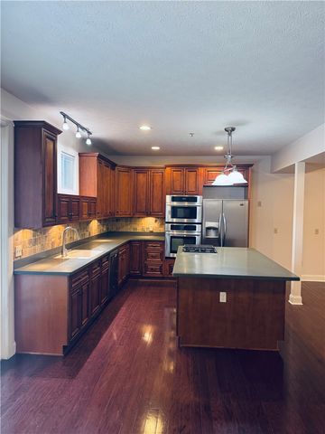 98 South Union Street, Rochester, NY 14607