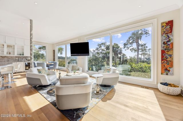 135 LONG POINT Drive, Fernandina Beach, FL 32034