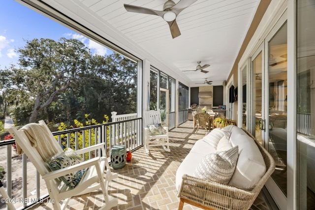 135 LONG POINT Drive, Fernandina Beach, FL 32034