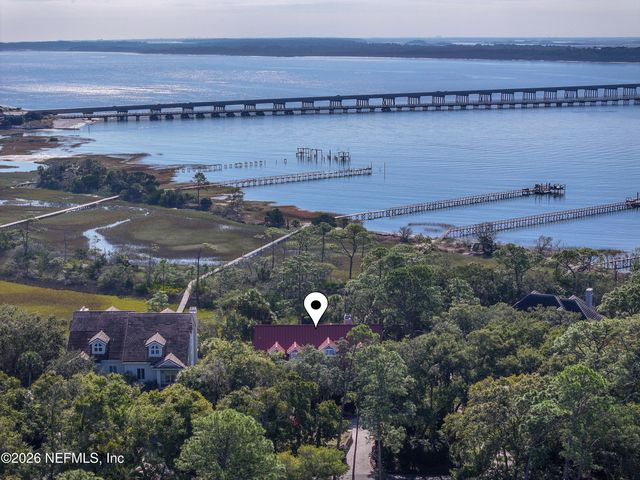 135 LONG POINT Drive, Fernandina Beach, FL 32034