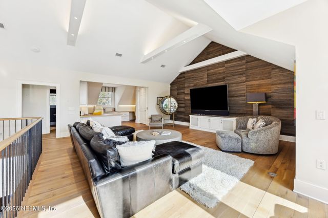 135 LONG POINT Drive, Fernandina Beach, FL 32034