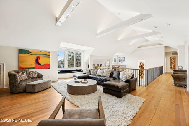 135 LONG POINT Drive, Fernandina Beach, FL 32034