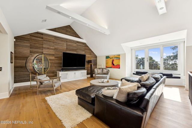 135 LONG POINT Drive, Fernandina Beach, FL 32034