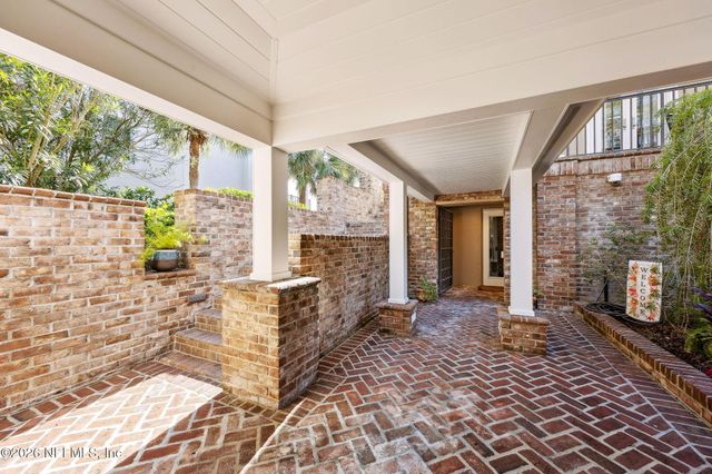 135 LONG POINT Drive, Fernandina Beach, FL 32034