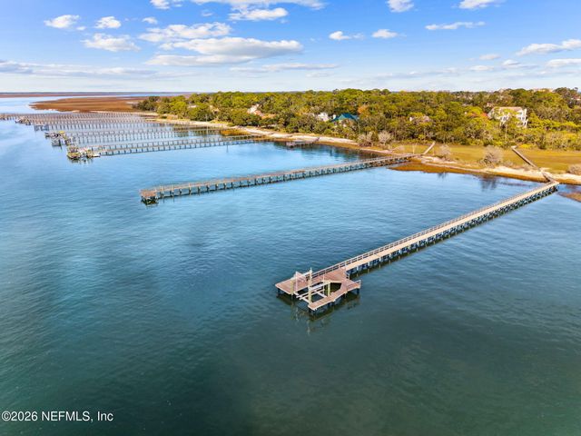 135 LONG POINT Drive, Fernandina Beach, FL 32034