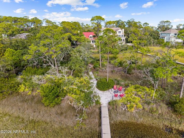 135 LONG POINT Drive, Fernandina Beach, FL 32034