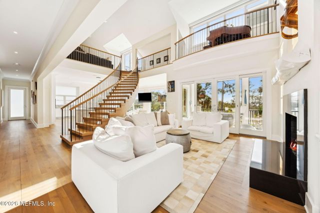 135 LONG POINT Drive, Fernandina Beach, FL 32034