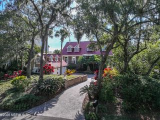 135 LONG POINT Drive, Fernandina Beach, FL 32034