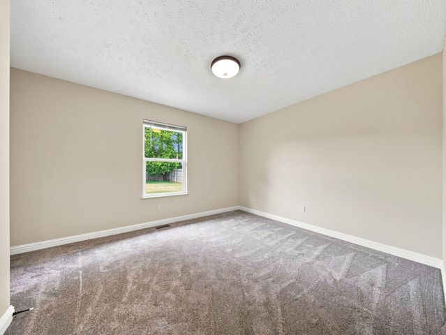 405 E Whitethorn Drive, Republic, MO 65738