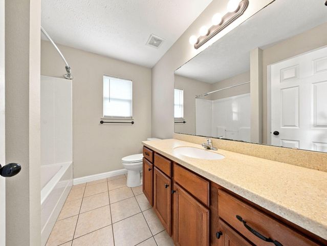 405 E Whitethorn Drive, Republic, MO 65738