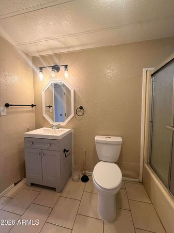 5745 W MARYLAND Avenue 52, Glendale, AZ 85301