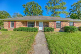 1202 Dunbar Avenue, Livingston, TX 77351