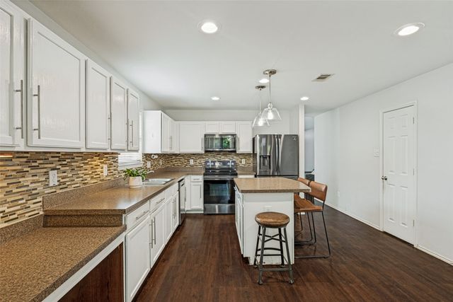 2500 Navasota Drive, Little Elm, TX 75068