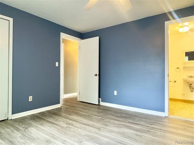 308 N Rochester Road, Clawson, MI 48017