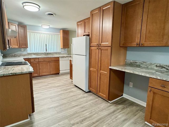 308 N Rochester Road, Clawson, MI 48017
