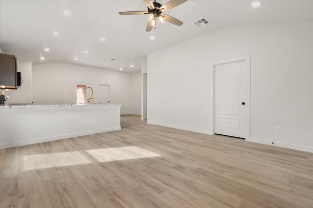 13828 Gary Avenue, Lubbock, TX 79423