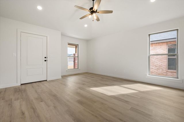 13828 Gary Avenue, Lubbock, TX 79423