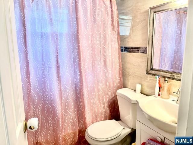 175 Euclid Avenue 2nd Flooor, Ridgefield Park, NJ 07660