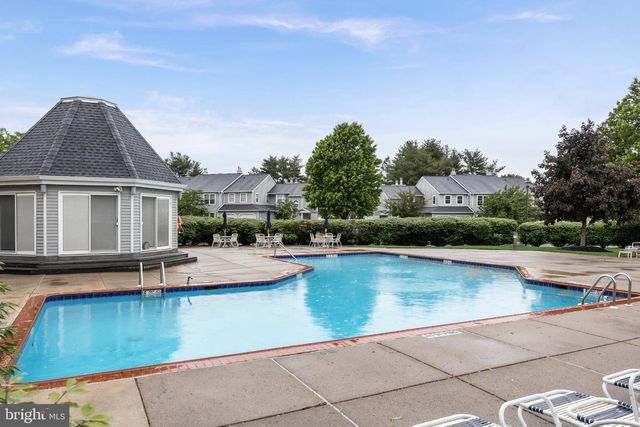 679-A ROSE HOLLOW DR, Yardley, PA 19067