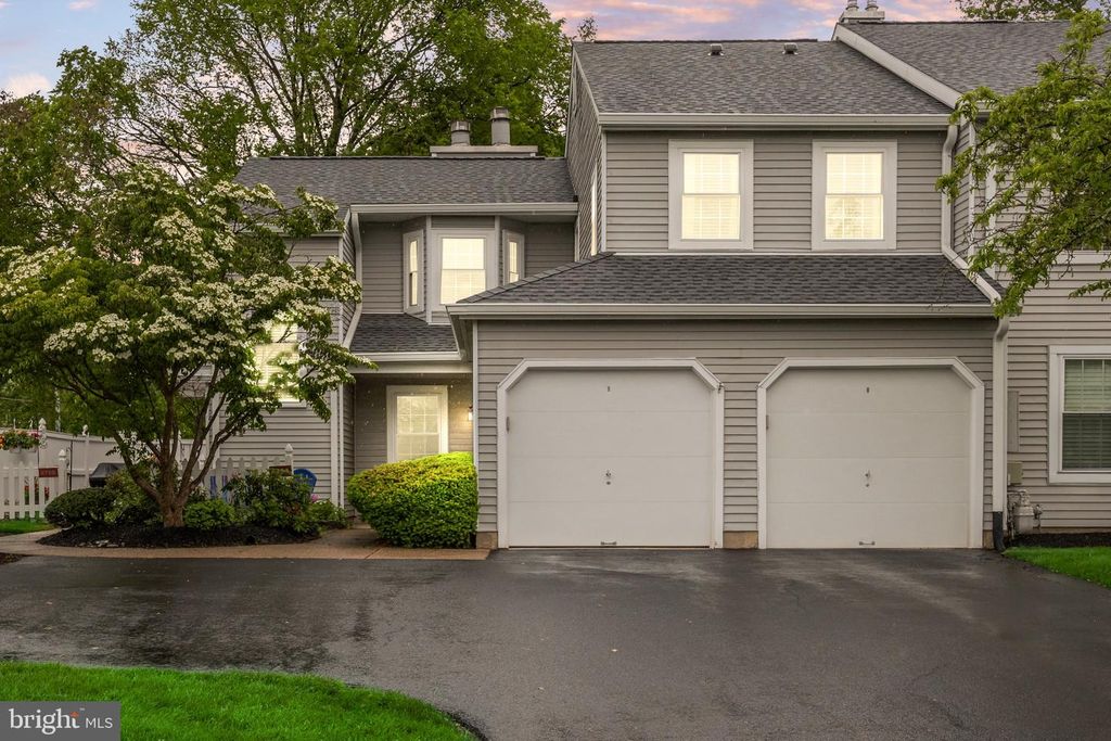 679-A ROSE HOLLOW DR, Yardley, PA 19067