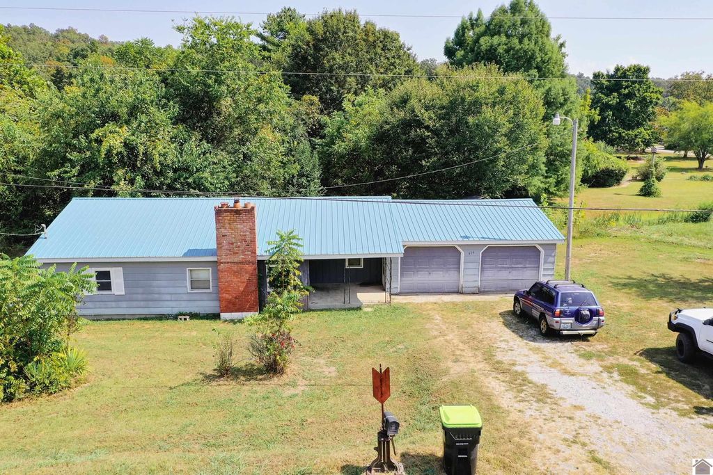 934 Farmersville Rd, Princeton, KY 42445