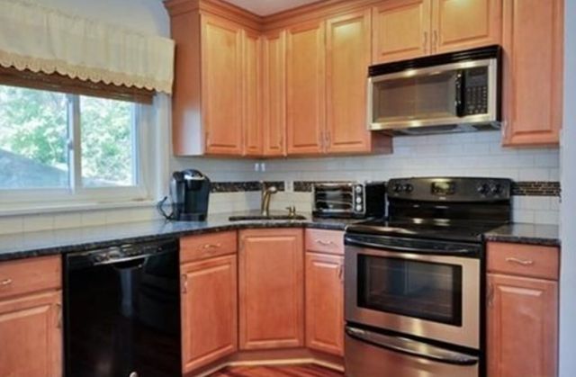 23 Jacqueline Rd B, Waltham, MA 02452