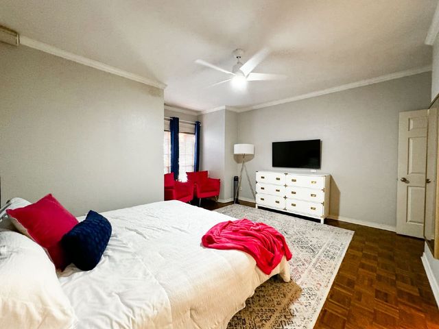 4415 Bellaire Drive S 201S, Fort Worth, TX 76109