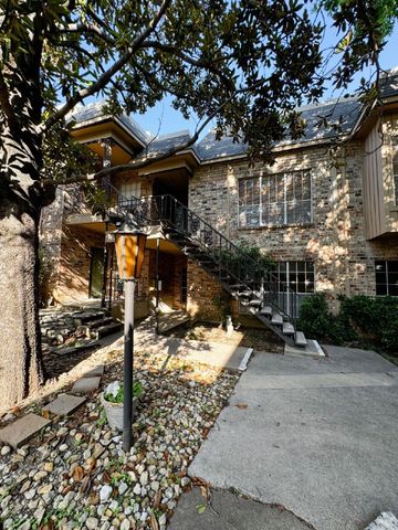 4415 Bellaire Drive S 201S, Fort Worth, TX 76109