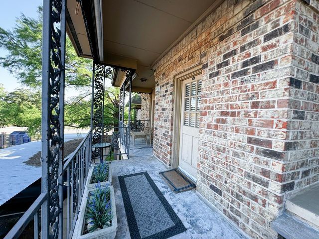 4415 Bellaire Drive S 201S, Fort Worth, TX 76109