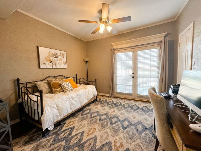 4415 Bellaire Drive S 201S, Fort Worth, TX 76109