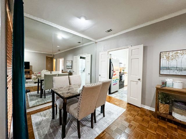 4415 Bellaire Drive S 201S, Fort Worth, TX 76109
