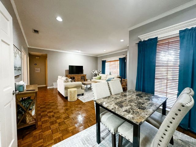 4415 Bellaire Drive S 201S, Fort Worth, TX 76109