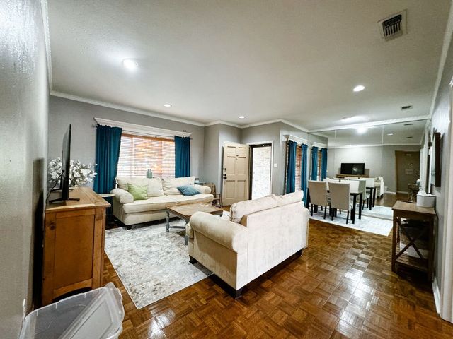 4415 Bellaire Drive S 201S, Fort Worth, TX 76109