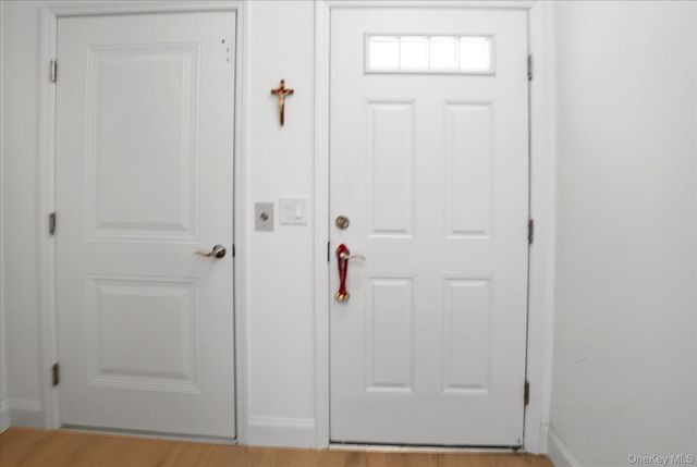 272 Silver Timber Drive, Yaphank, NY 11980