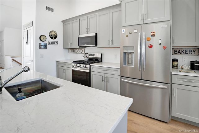 272 Silver Timber Drive, Yaphank, NY 11980