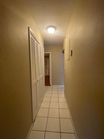 3930 CRYSTAL LAKE Drive 316, Deerfield Beach, FL 33064