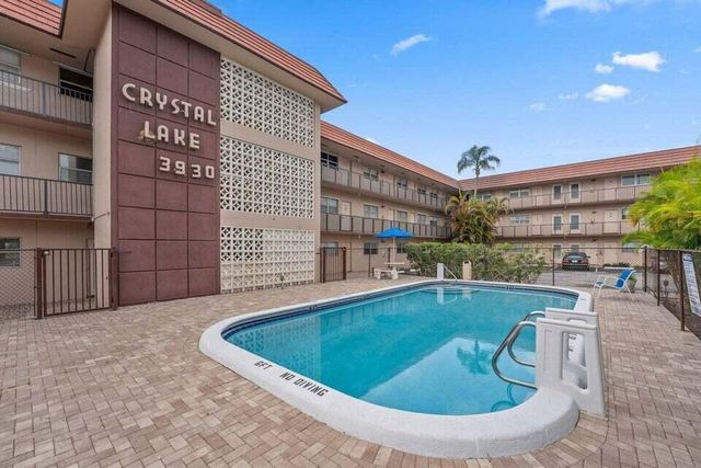 3930 CRYSTAL LAKE Drive 316, Deerfield Beach, FL 33064