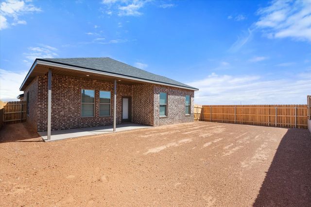 2421 Bryan Avenue, Wolfforth, TX 79382