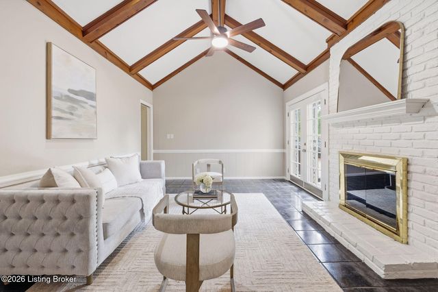 10110 Timberwood Cir, Louisville, KY 40223