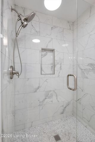 10110 Timberwood Cir, Louisville, KY 40223