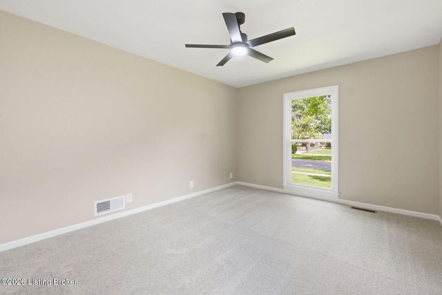 10110 Timberwood Cir, Louisville, KY 40223