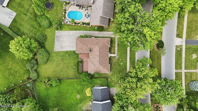 10110 Timberwood Cir, Louisville, KY 40223