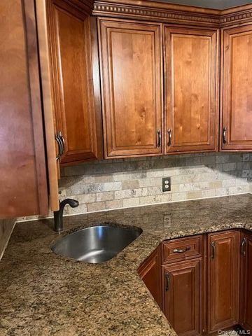 160-06 Cross Island Parkway 6-173, Whitestone, NY 11357