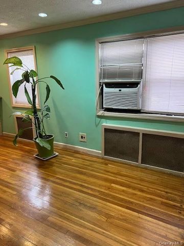 160-06 Cross Island Parkway 6-173, Whitestone, NY 11357