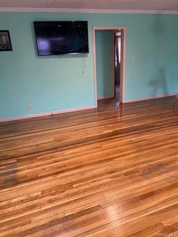 160-06 Cross Island Parkway 6-173, Whitestone, NY 11357