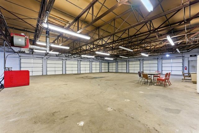 15 Whipple Street, Springfield, MA 01151